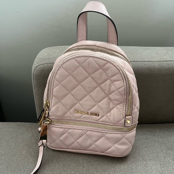Michael Kors XS backpack - Light Pink - Picture 2 of 6